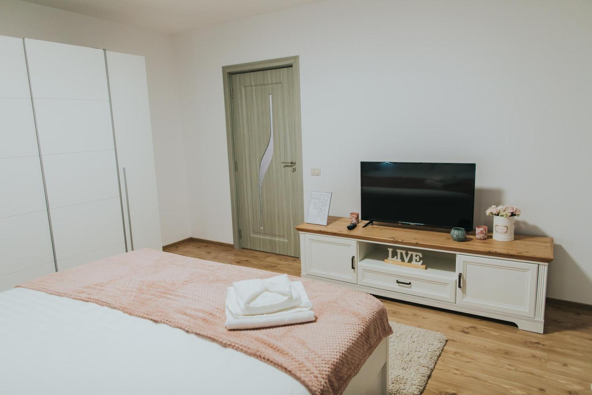 Alessandra-Aparthotel Piatra Neamţ Exterior foto